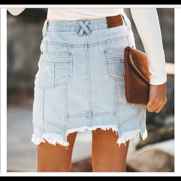 Vici Denim Skirt - frayed - Picture 3 of 4
